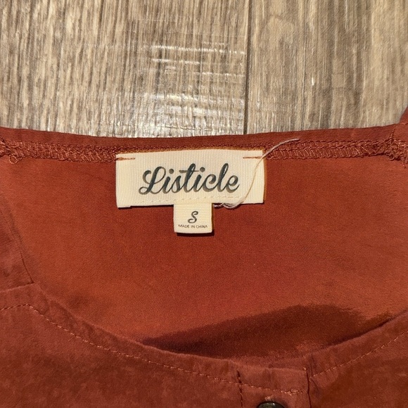 Listicle Rust Button-Up Top - Picture 3 of 8